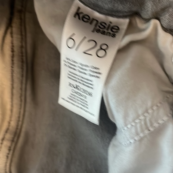 Kensie Jeans Vintage Luxe, high rise skinny, gray wash, size 6 - Picture 3 of 7